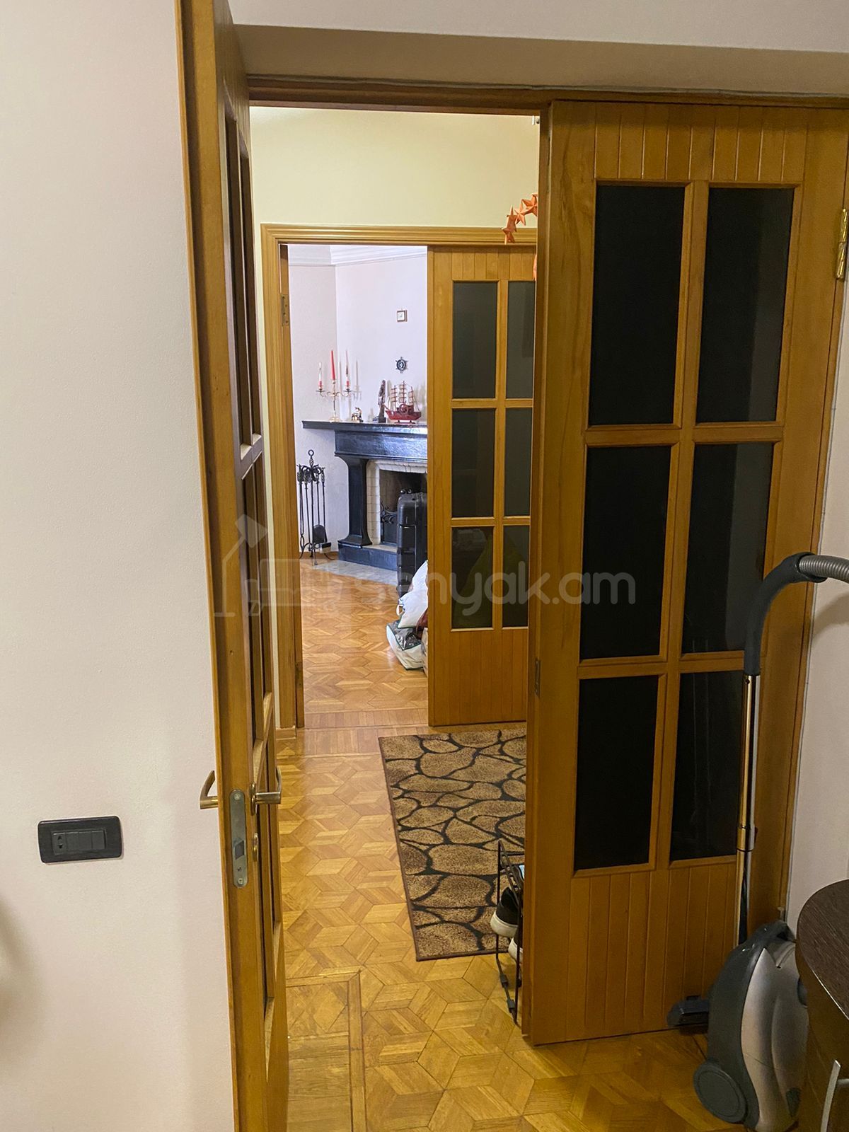 2 Սենյականոց Բնակարան Քարե Շենքում, 62քմ, 5/5 հարկ, Կապիտալ Վերանորոգված