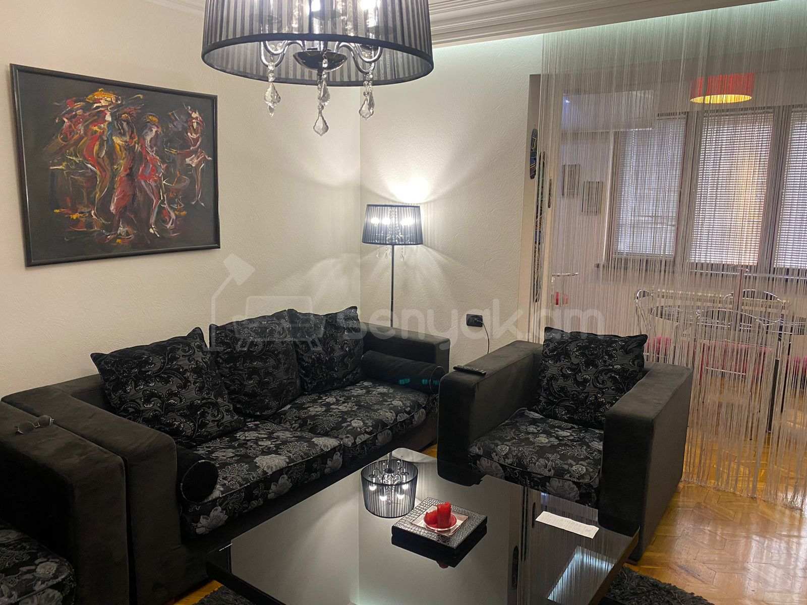 2 Սենյականոց Բնակարան Քարե Շենքում, 62քմ, 5/5 հարկ, Կապիտալ Վերանորոգված