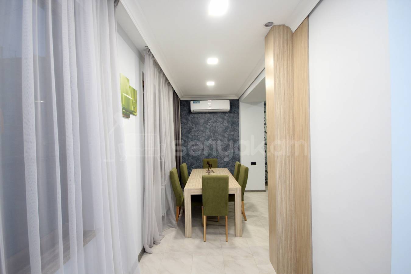 3 Սենյականոց Բնակարան Քարե Շենքում, 80քմ, 2/5 հարկ, Դիզայներական Վերանորոգված, Կահավորված, Արևկող