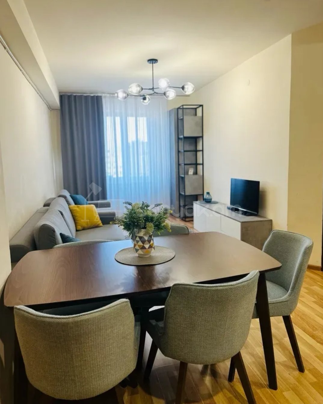 2 Սենյականոց Բնակարան Նորակառույցում, 50քմ, 10/13 հարկ, Դիզայներական Վերանորոգված, Կահավորված