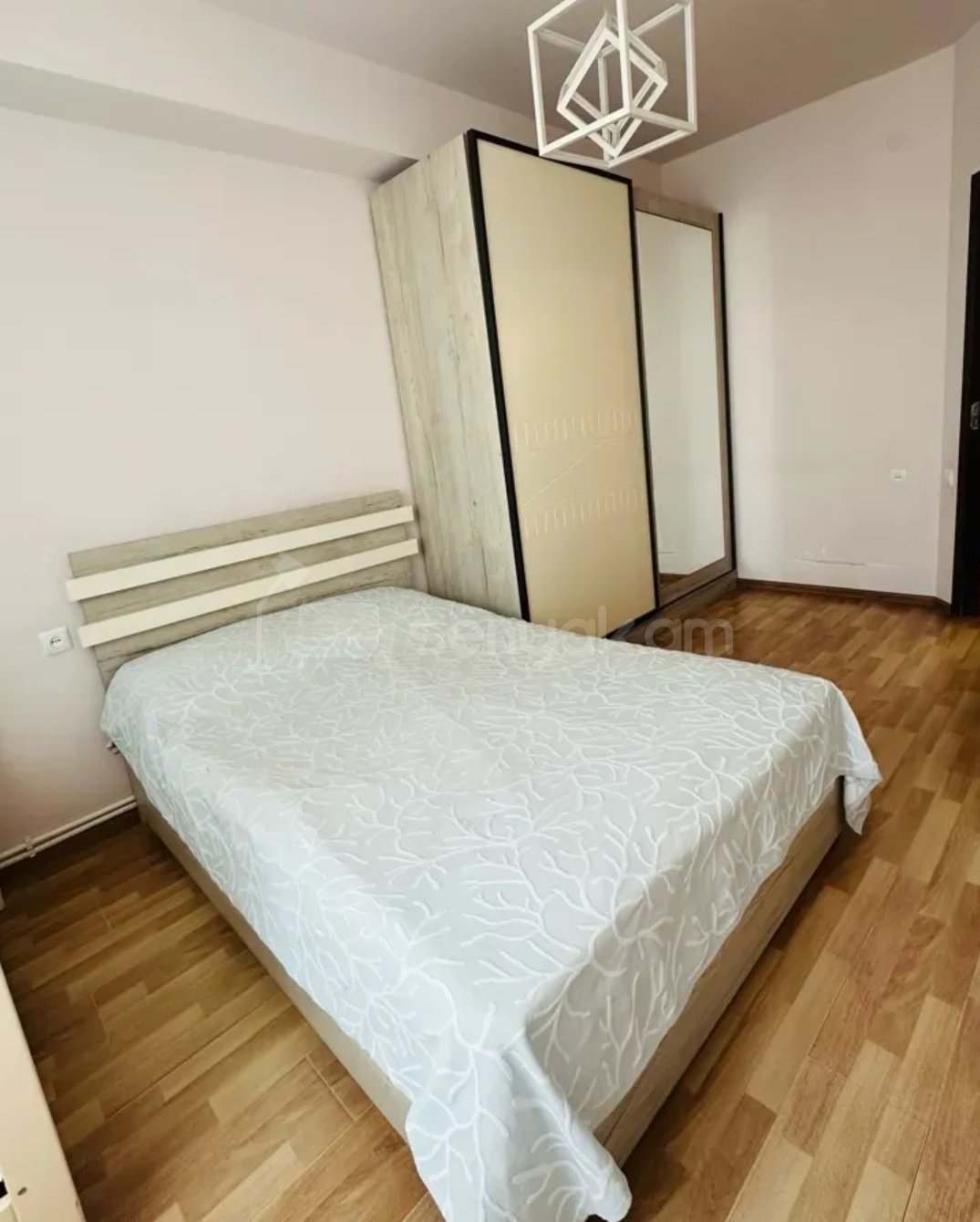 2 Սենյականոց Բնակարան Նորակառույցում, 50քմ, 10/13 հարկ, Դիզայներական Վերանորոգված, Կահավորված