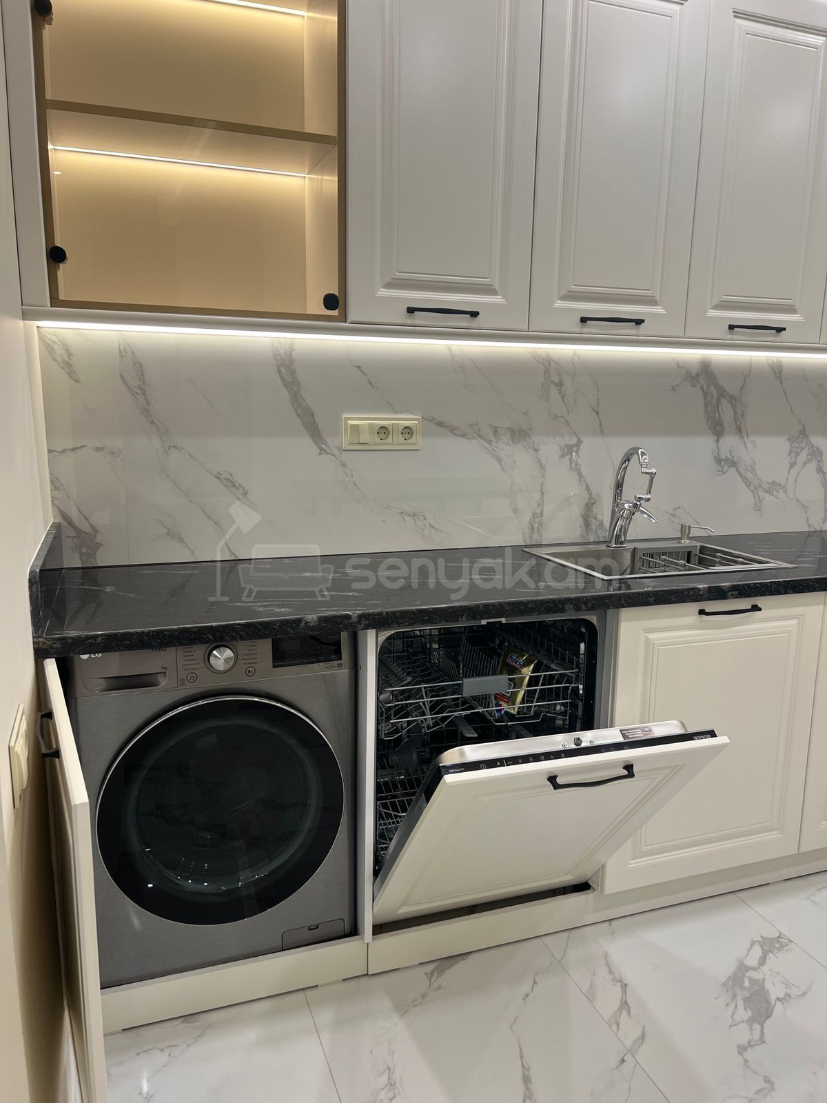 2 Սենյականոց Բնակարան Նորակառույցում, 57քմ, 11/16 հարկ, Դիզայներական Վերանորոգված