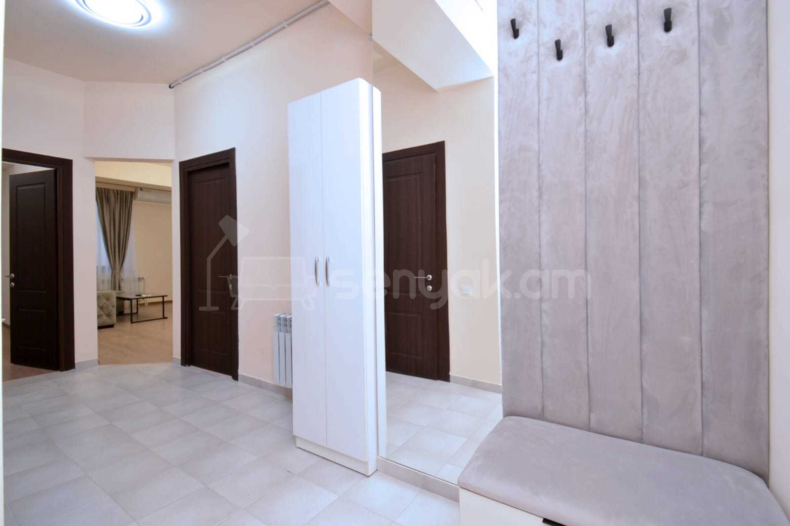 3 Սենյականոց Բնակարան Նորակառույցում, 82քմ, 3/14 հարկ, Դիզայներական Վերանորոգված, Կահավորված, Արևկող