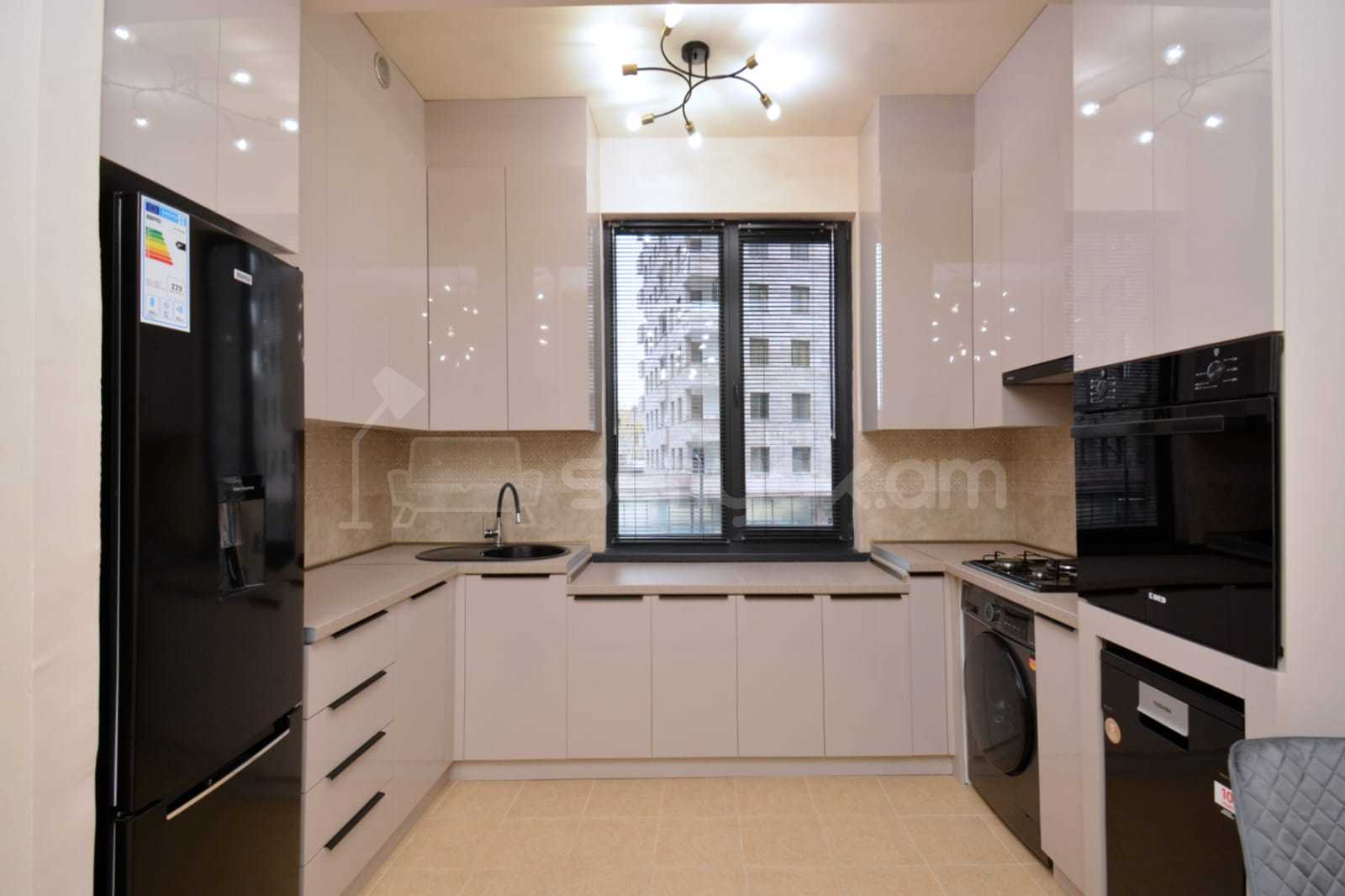 3 Սենյականոց Բնակարան Նորակառույցում, 82քմ, 3/14 հարկ, Դիզայներական Վերանորոգված, Կահավորված, Արևկող