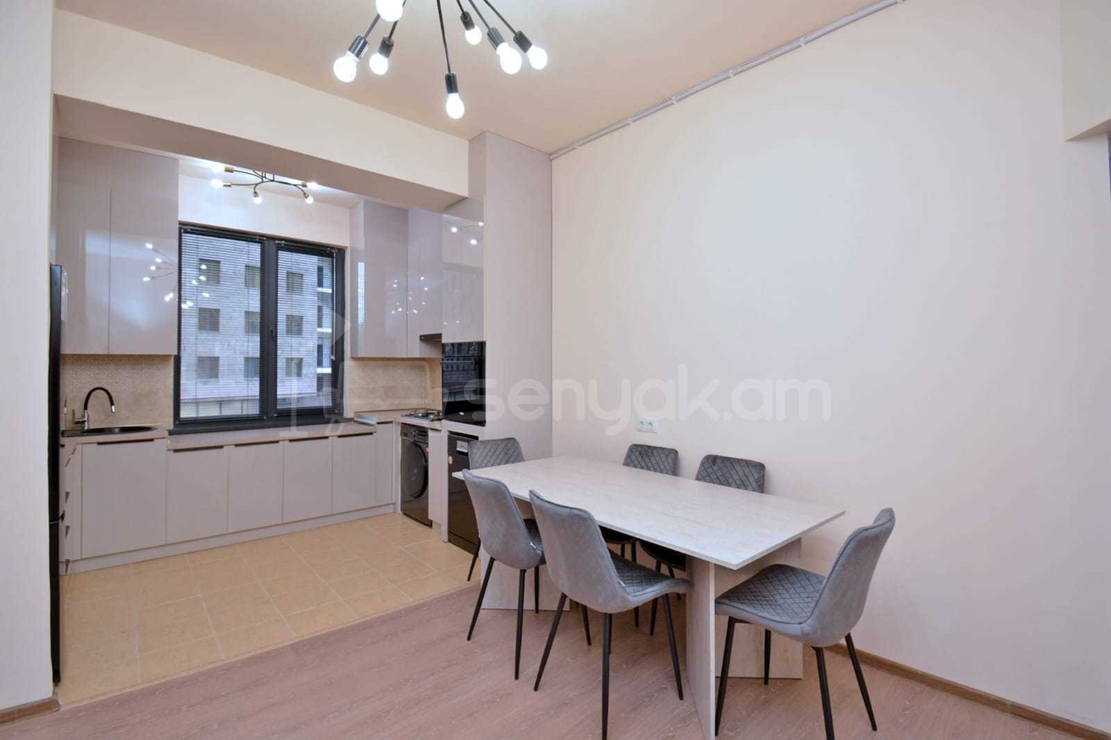 3 Սենյականոց Բնակարան Նորակառույցում, 82քմ, 3/14 հարկ, Դիզայներական Վերանորոգված, Կահավորված, Արևկող