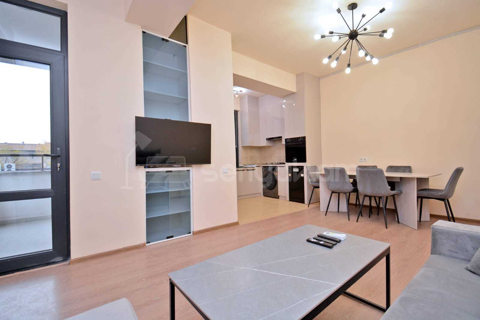 3 Սենյականոց Բնակարան Նորակառույցում, 82քմ, 3/14 հարկ, Դիզայներական Վերանորոգված, Կահավորված, Արևկող