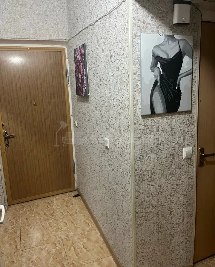 3 Սենյականոց Բնակարան Քարե Շենքում, 80քմ, 3/5 հարկ, Նորմալ Վիճակում, Կահավորված