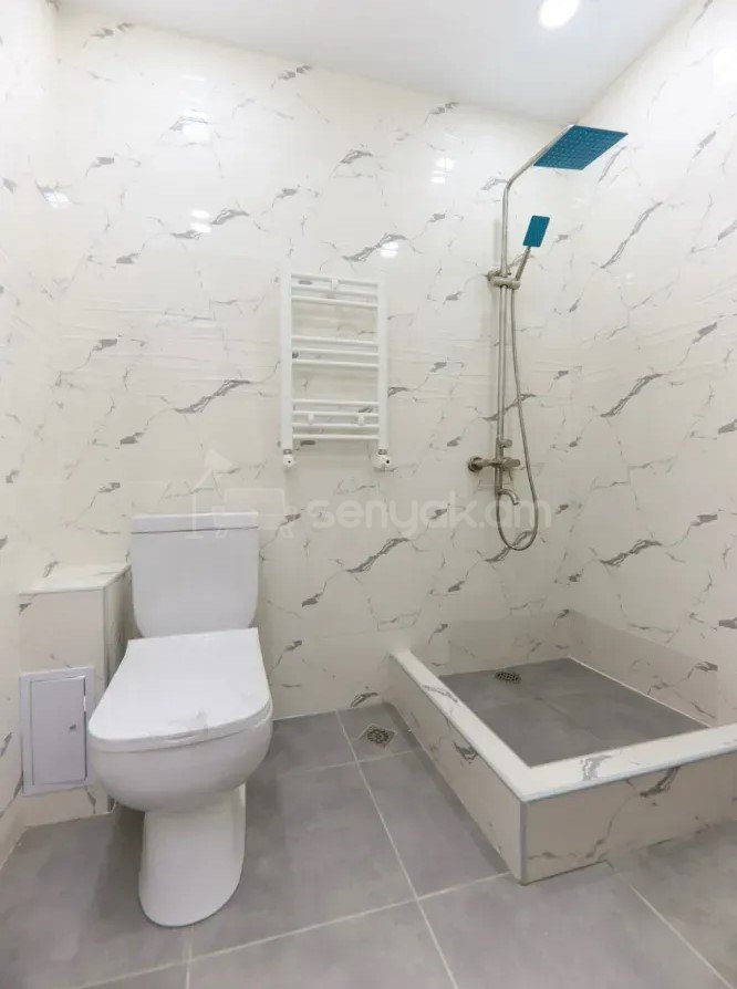 2 Սենյականոց Բնակարան Քարե Շենքում, 56քմ, 5/5 հարկ, Կապիտալ Վերանորոգված