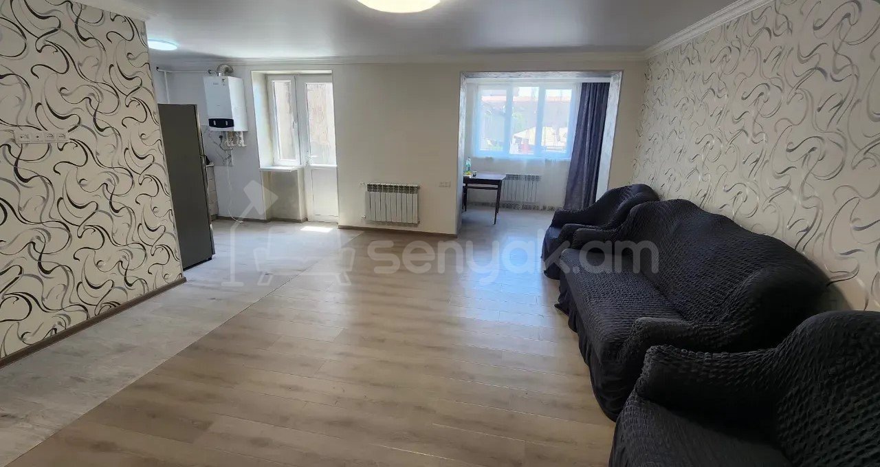 2 Սենյականոց Բնակարան Քարե Շենքում, 56քմ, 5/5 հարկ, Կապիտալ Վերանորոգված