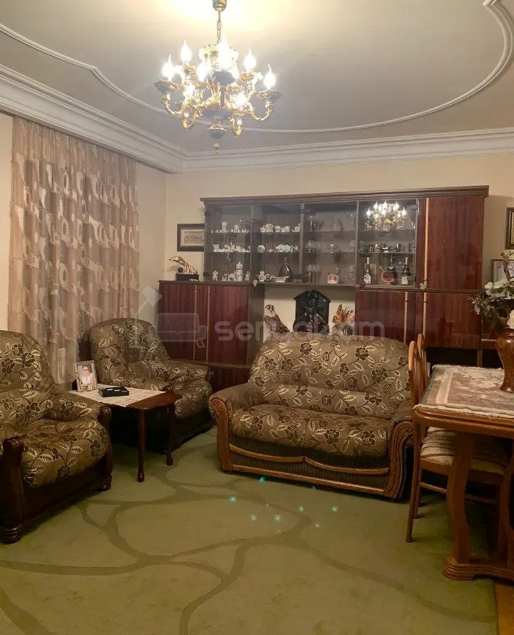 3 Սենյականոց Բնակարան, 77քմ, 3/9 հարկ, Նորմալ Վիճակում