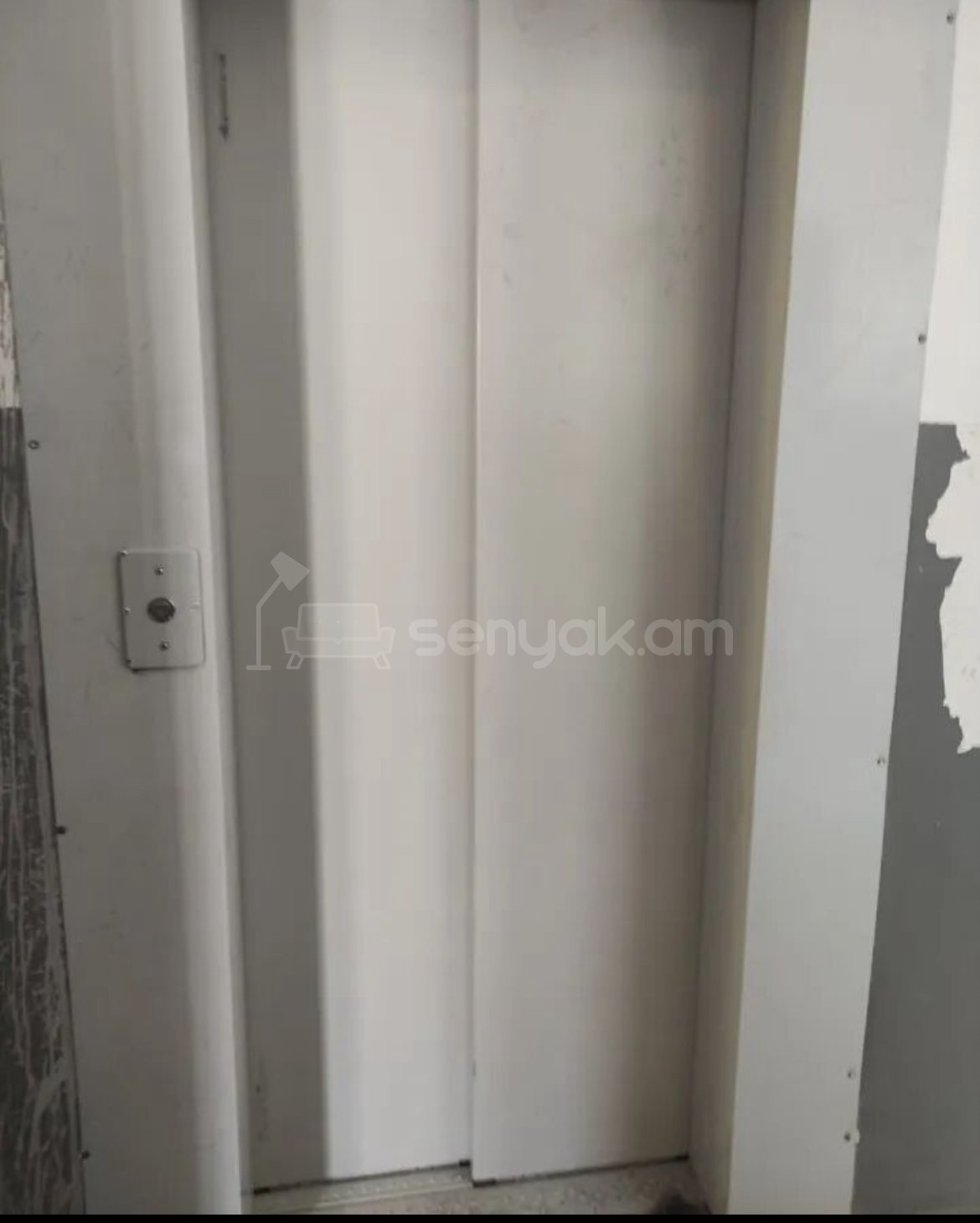 4 Սենյականոց Բնակարան, 91քմ, 7/9 հարկ, Պետական Վիճակում