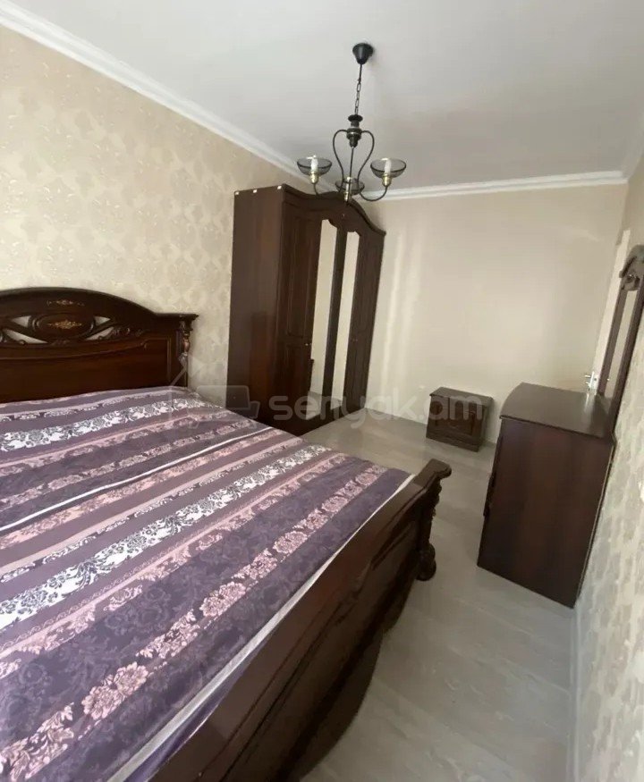 3 Սենյականոց Բնակարան Քարե Շենքում, 108քմ, 1/5 հարկ, Կապիտալ Վերանորոգված, Կահավորված, Արևկող