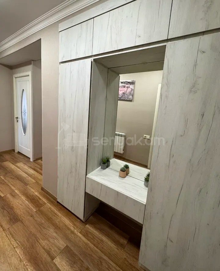 3 Սենյականոց Բնակարան, 80քմ, 5/9 հարկ, Կապիտալ Վերանորոգված