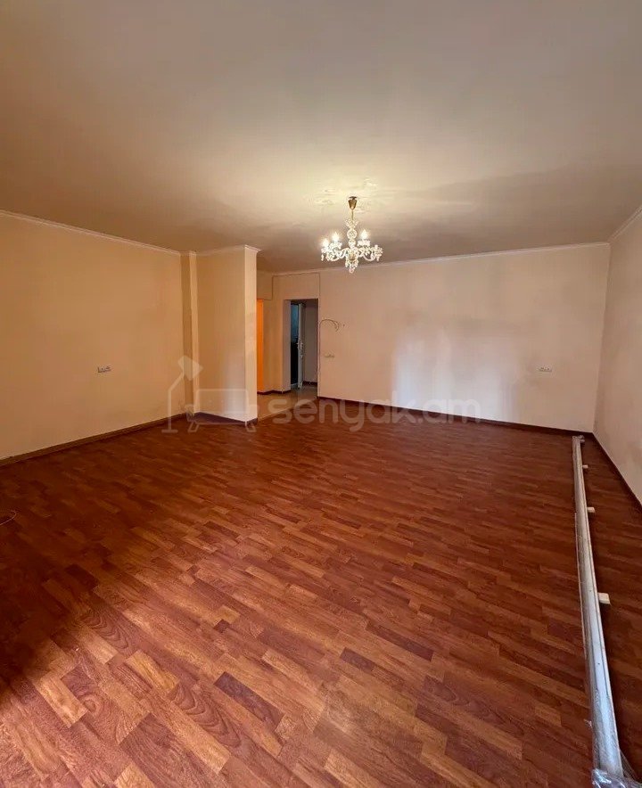 2 Սենյականոց Բնակարան, 70քմ, 5/9 հարկ, Կապիտալ Վերանորոգված