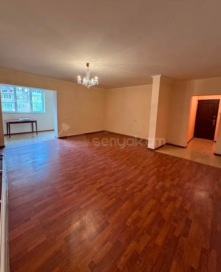 2 Սենյականոց Բնակարան, 70քմ, 5/9 հարկ, Նորմալ Վիճակում