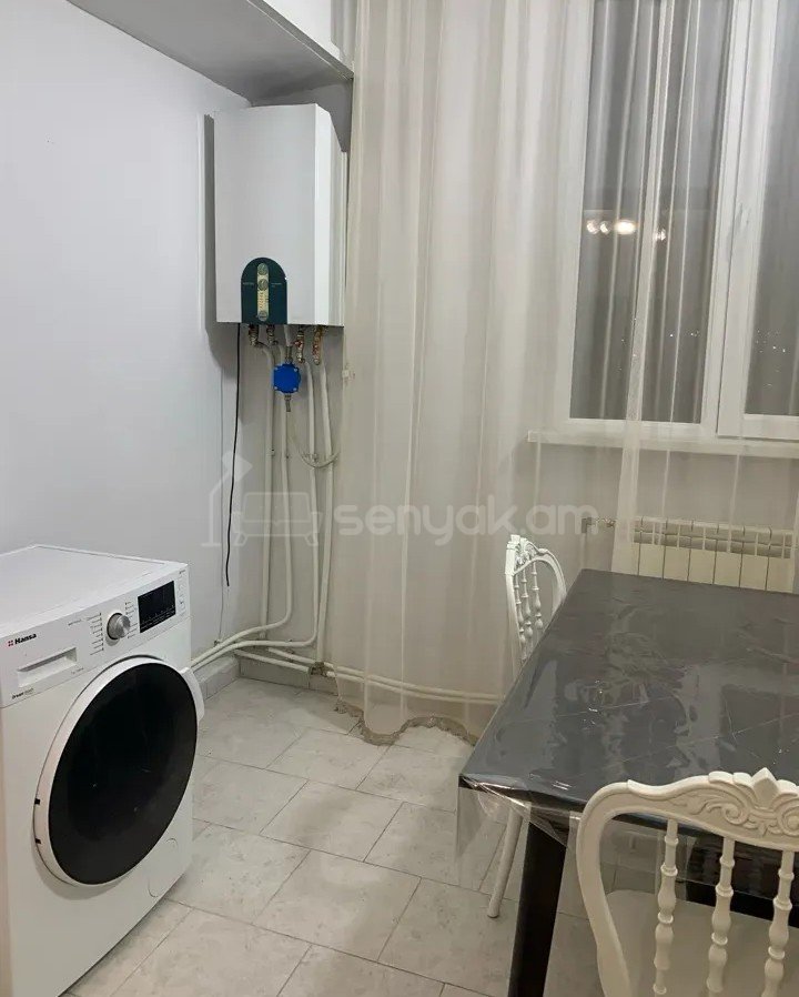 3 Սենյականոց Բնակարան, 96քմ, 13/16 հարկ, Կապիտալ Վերանորոգված, Կահավորված, Արևկող