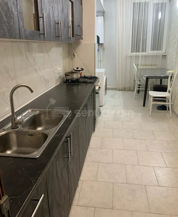 3 Սենյականոց Բնակարան, 96քմ, 13/16 հարկ, Կապիտալ Վերանորոգված, Կահավորված, Արևկող