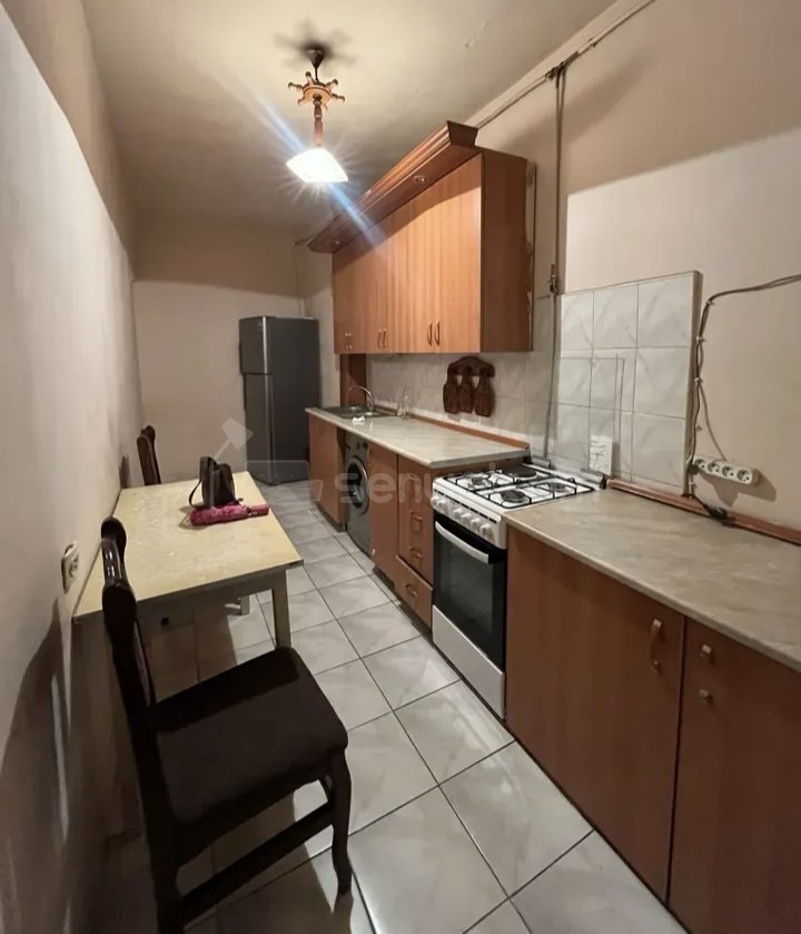 3 Սենյականոց Բնակարան, 78քմ, 6/9 հարկ, Նորմալ Վիճակում, Կահավորված, Արևկող