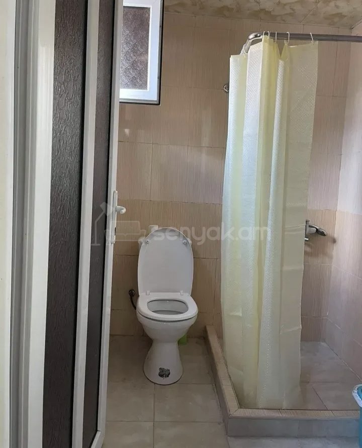 2 Սենյականոց Բնակարան Քարե Շենքում, 56քմ, 1/1 հարկ, Կապիտալ Վերանորոգված, Կահավորված