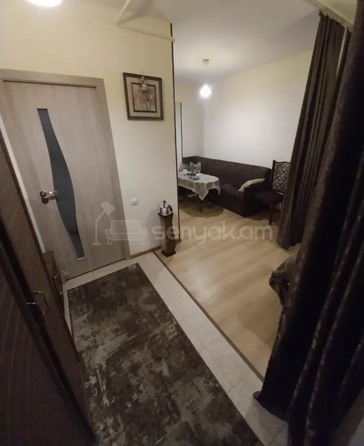 2 Սենյականոց Բնակարան Քարե Շենքում, 44քմ, 3/12 հարկ, Կապիտալ Վերանորոգված, Կահավորված, Արևկող