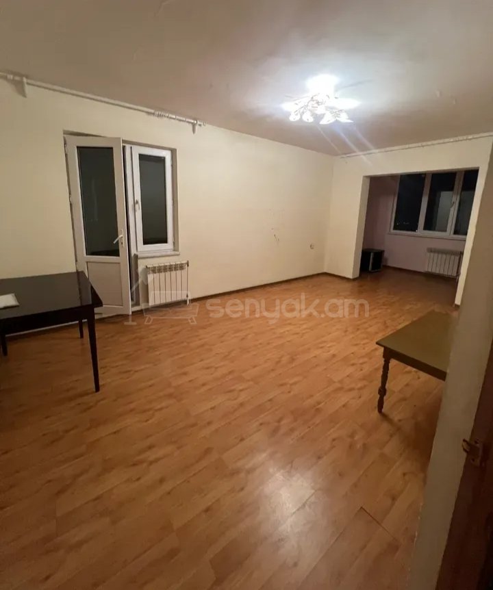 3 Սենյականոց Բնակարան, 67քմ, 4/9 հարկ, Նորմալ Վիճակում, Կահավորված, Արևկող