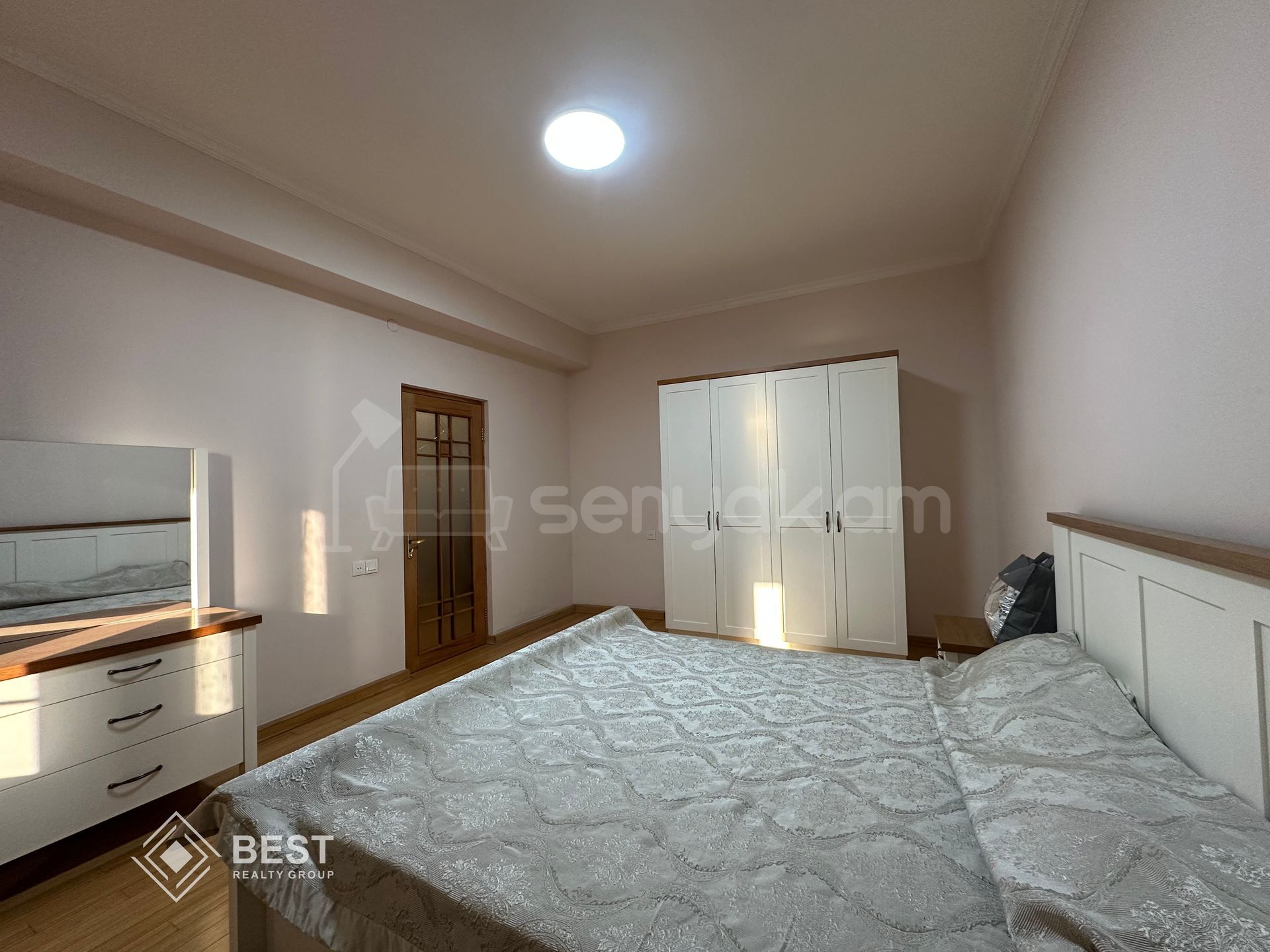 4 Սենյականոց Բնակարան Նորակառույցում, 118քմ, 7/14 հարկ, Կապիտալ Վերանորոգված, Կահավորված, Արևկող