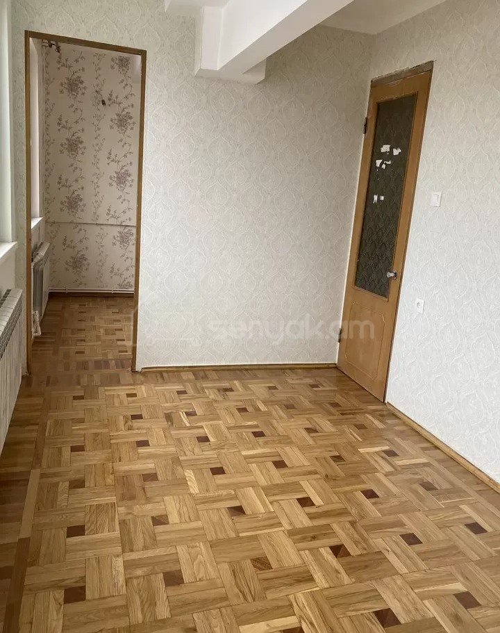 3 Սենյականոց Բնակարան, 81քմ, 2/12 հարկ, Նորմալ Վիճակում