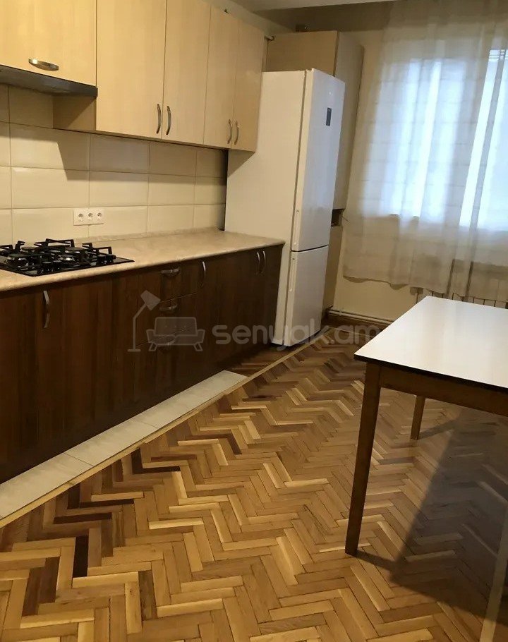 3 Սենյականոց Բնակարան, 81քմ, 2/12 հարկ, Նորմալ Վիճակում