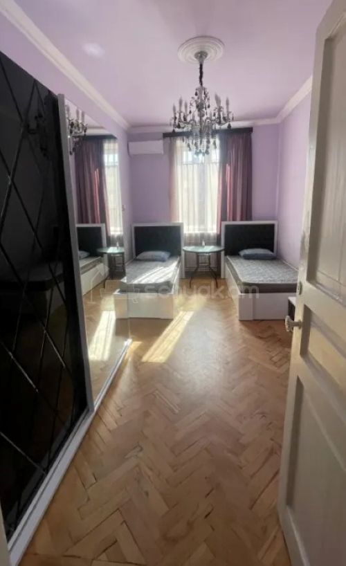 3 Սենյականոց Բնակարան Քարե Շենքում, 102քմ, 3/5 հարկ, Կապիտալ Վերանորոգված, Կահավորված, Արևկող