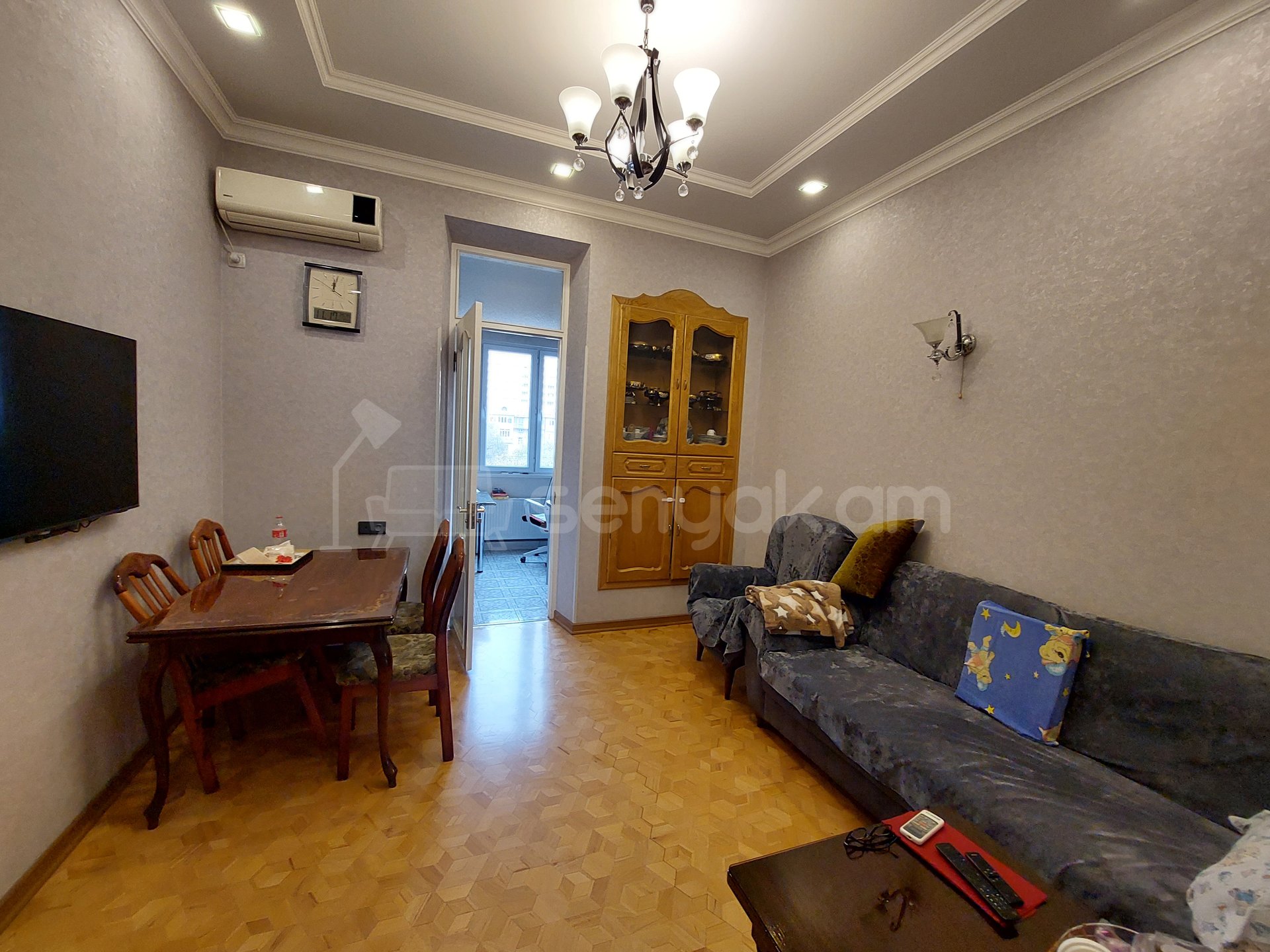 3 Սենյականոց Բնակարան Քարե Շենքում, 61քմ, 5/5 հարկ, Կապիտալ Վերանորոգված