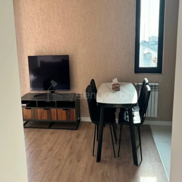 2 Սենյականոց Բնակարան, 50քմ, 5/9 հարկ, Կապիտալ Վերանորոգված, Կահավորված, Արևկող