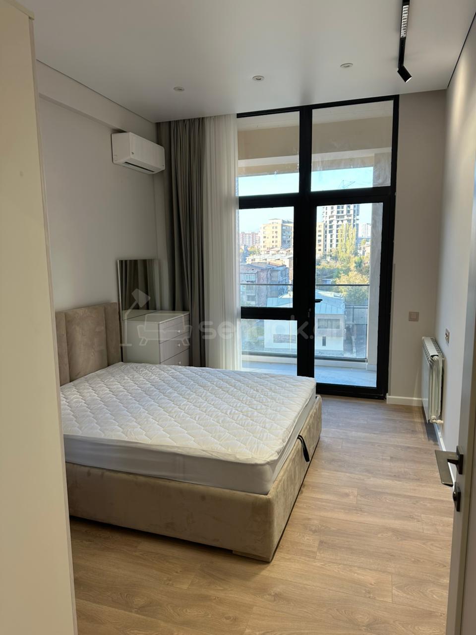 2 Սենյականոց Բնակարան, 58քմ, 8/15 հարկ, Դիզայներական Վերանորոգված, Կահավորված