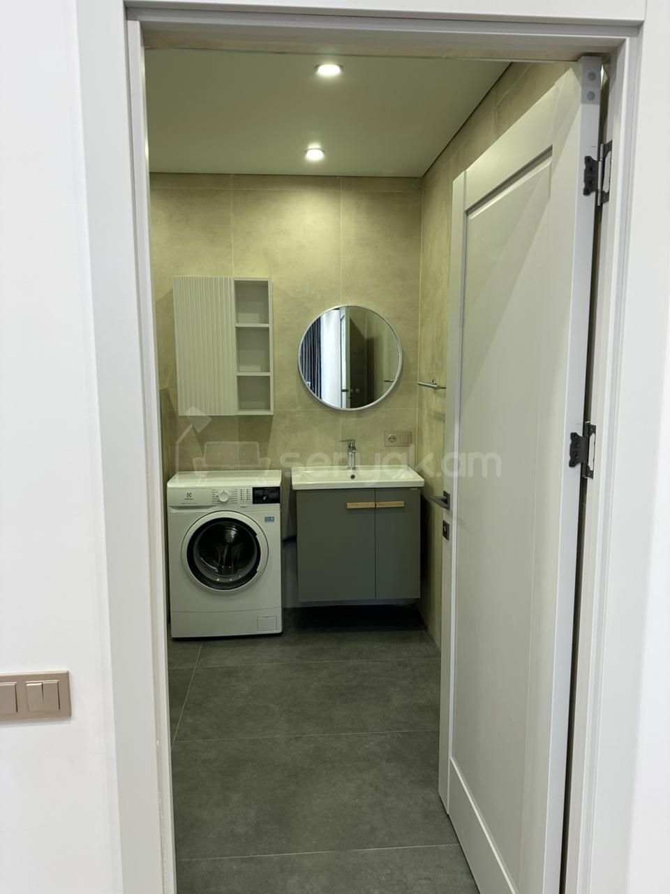 2 Սենյականոց Բնակարան, 58քմ, 8/15 հարկ, Դիզայներական Վերանորոգված, Կահավորված