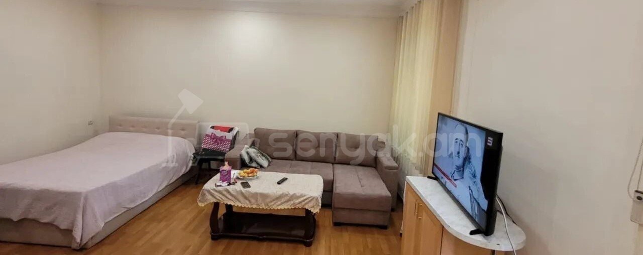 1 Սենյականոց Բնակարան Քարե Շենքում, 31քմ, 2/4 հարկ, Նորմալ Վիճակում