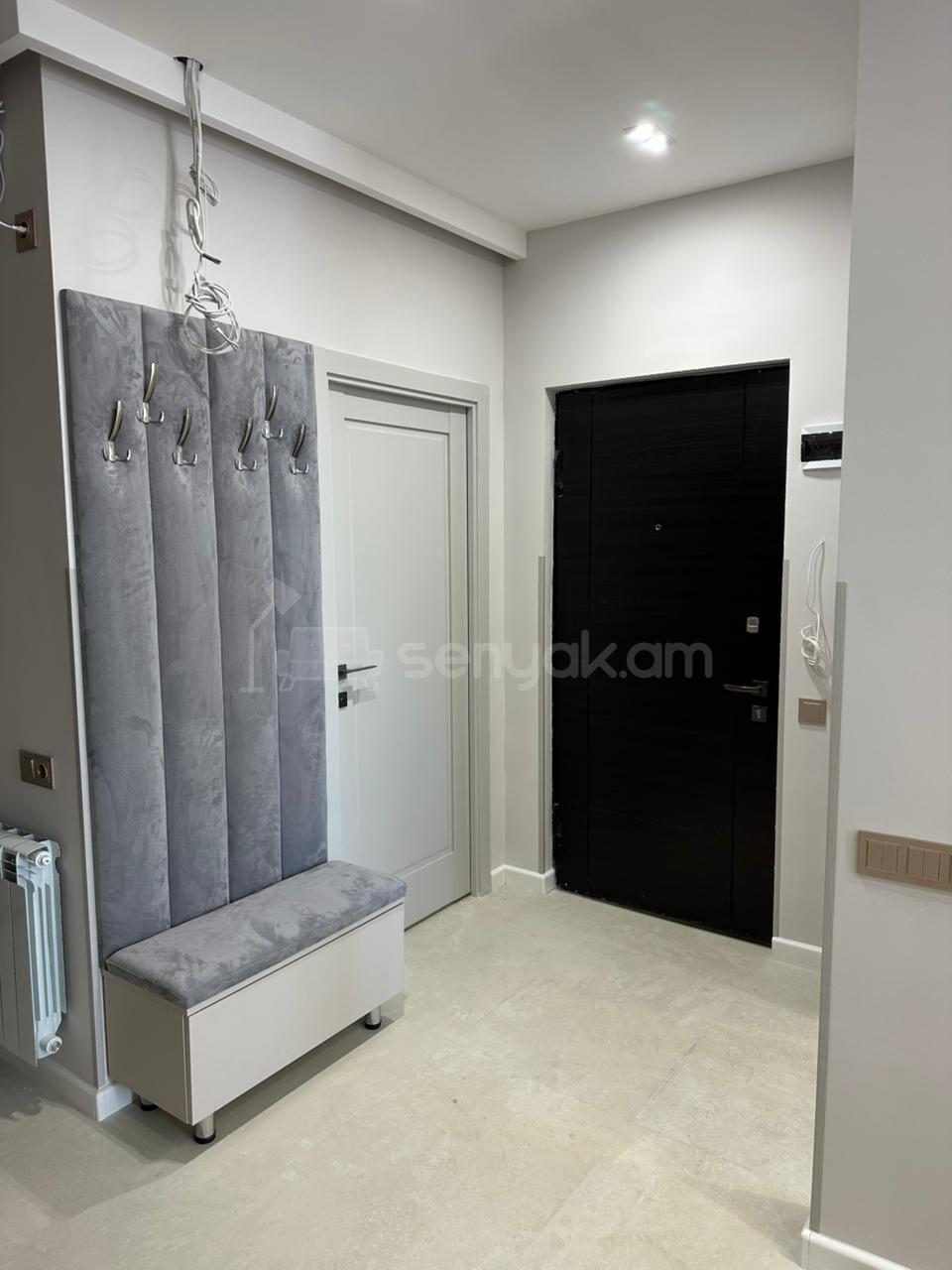 2 Սենյականոց Բնակարան, 48քմ, 8/15 հարկ, Դիզայներական Վերանորոգված, Կահավորված, Արևկող