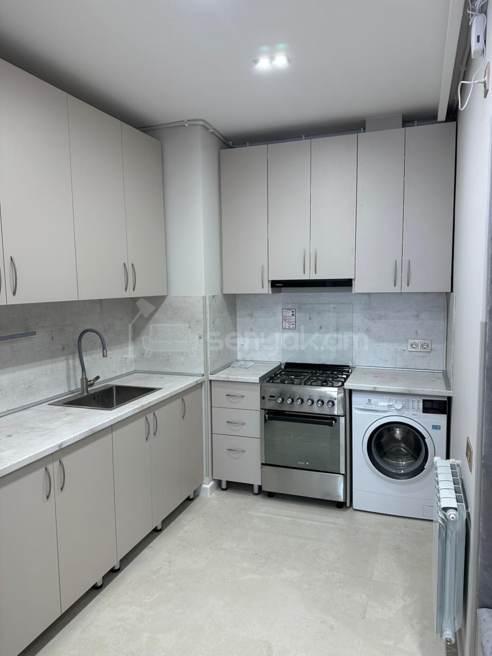 2 Սենյականոց Բնակարան, 48քմ, 8/15 հարկ, Դիզայներական Վերանորոգված, Կահավորված, Արևկող