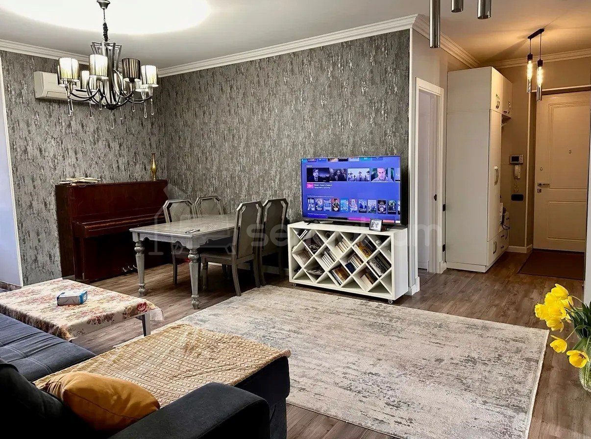 3 Սենյականոց Բնակարան Քարե Շենքում, 90քմ, 5/5 հարկ, Կապիտալ Վերանորոգված, Կահավորված, Արևկող