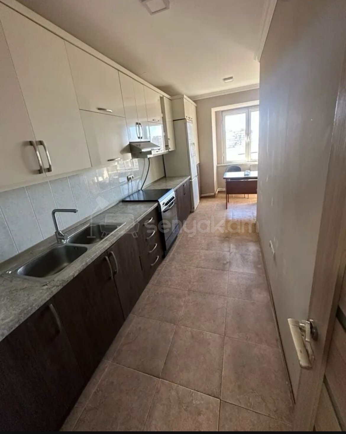 4 Սենյականոց Բնակարան, 85քմ, 8/9 հարկ, Կապիտալ Վերանորոգված