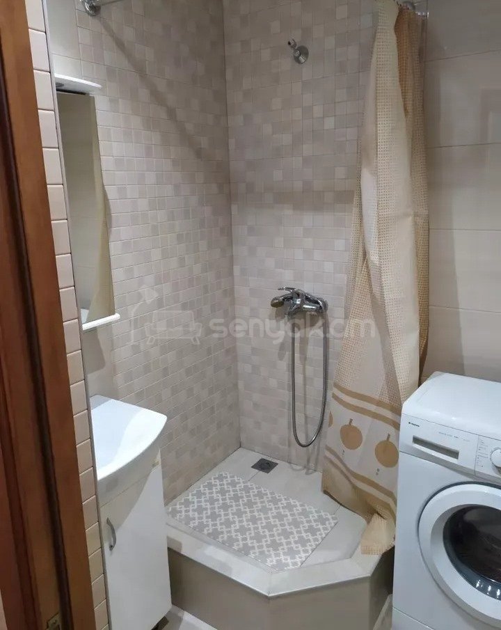 3 Սենյականոց Բնակարան, 81քմ, 2/12 հարկ, Նորմալ Վիճակում