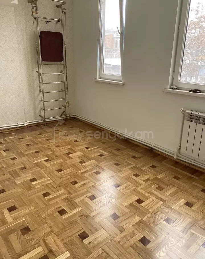 3 Սենյականոց Բնակարան, 81քմ, 2/12 հարկ, Նորմալ Վիճակում