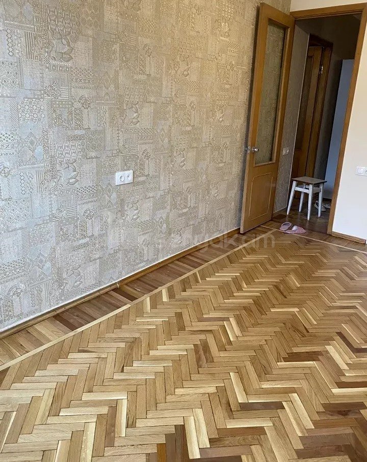 3 Սենյականոց Բնակարան, 81քմ, 2/12 հարկ, Նորմալ Վիճակում