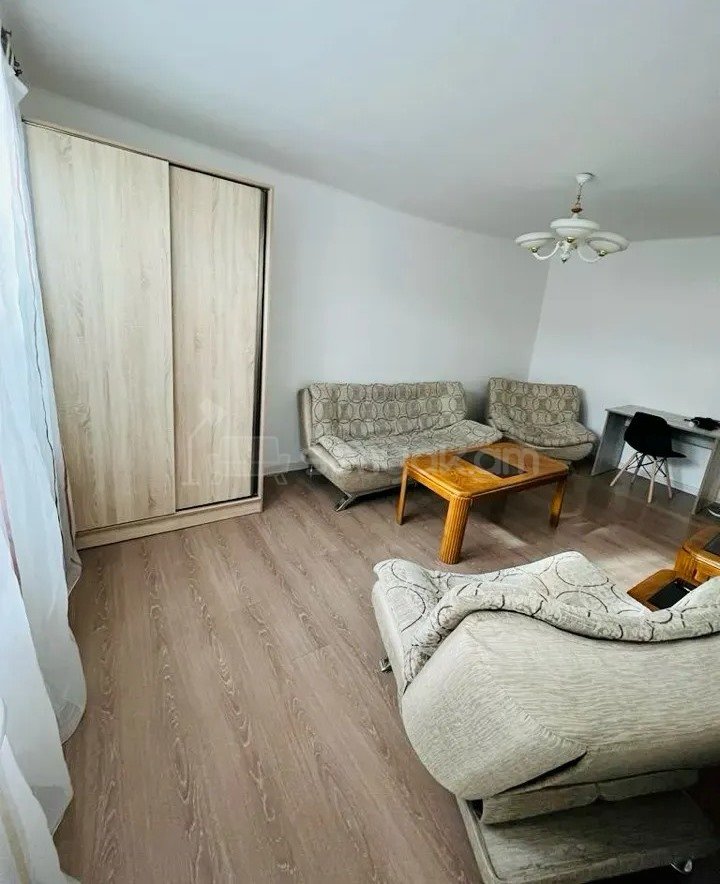 2 Սենյականոց Բնակարան Քարե Շենքում, 34քմ, 2/5 հարկ, Նորմալ Վիճակում