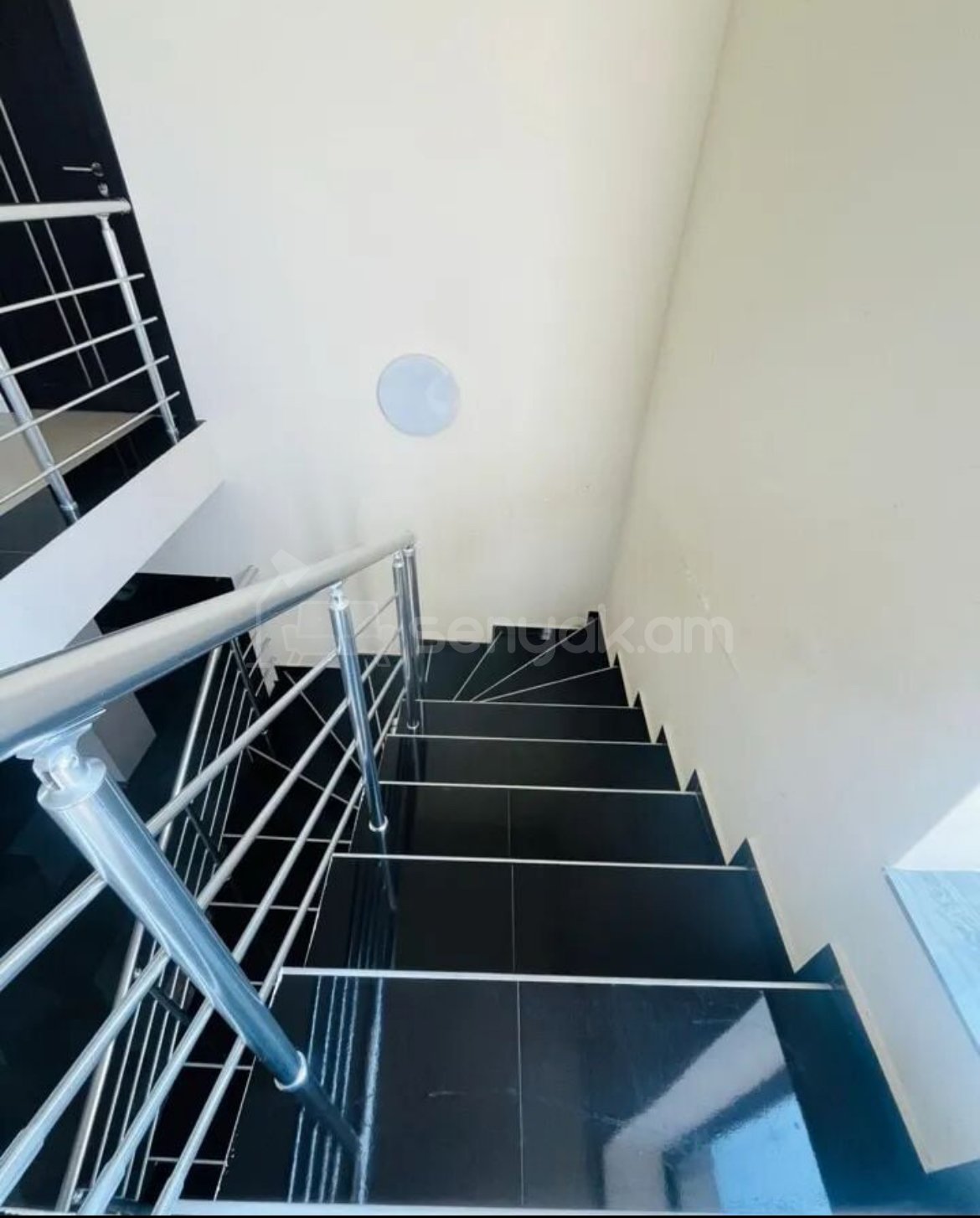 4 Սենյականոց Սեփական Տուն, 200քմ, Կապիտալ Վերանորոգված