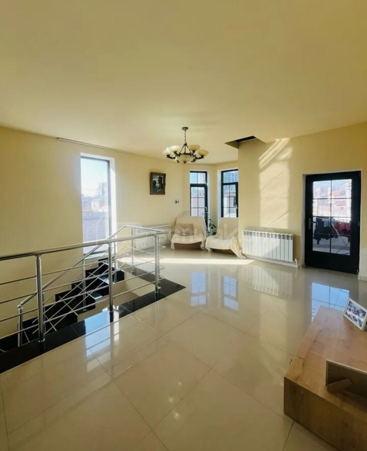 4 Սենյականոց Սեփական Տուն, 200քմ, Կապիտալ Վերանորոգված