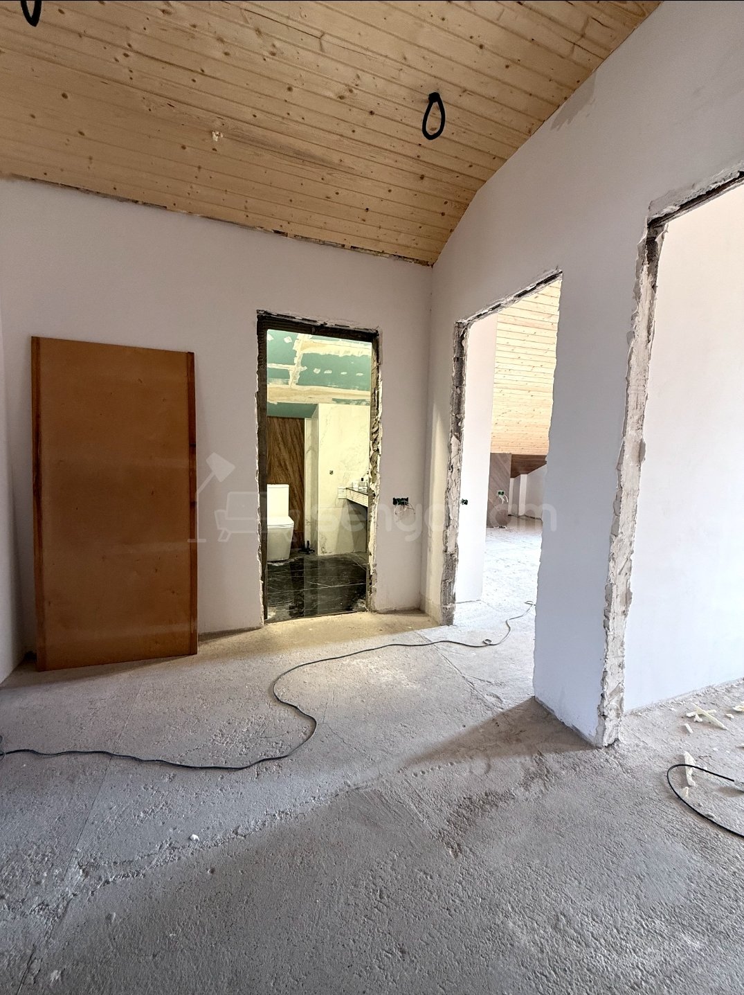 6 Սենյականոց Սեփական Տուն, 234քմ, Նորմալ Վիճակում