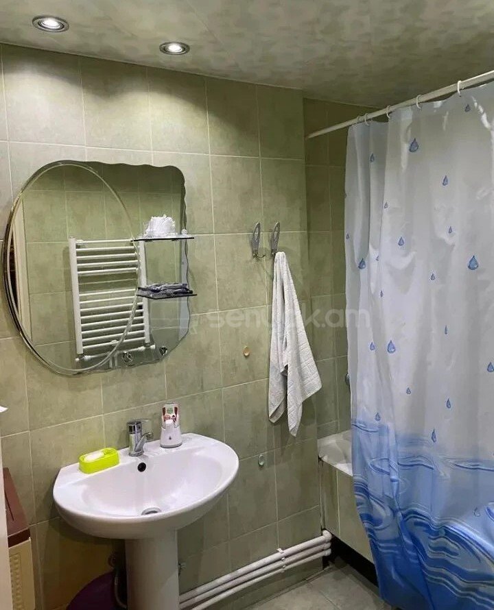 3 Սենյականոց Բնակարան, 92քմ, 1/9 հարկ, Նորմալ Վիճակում