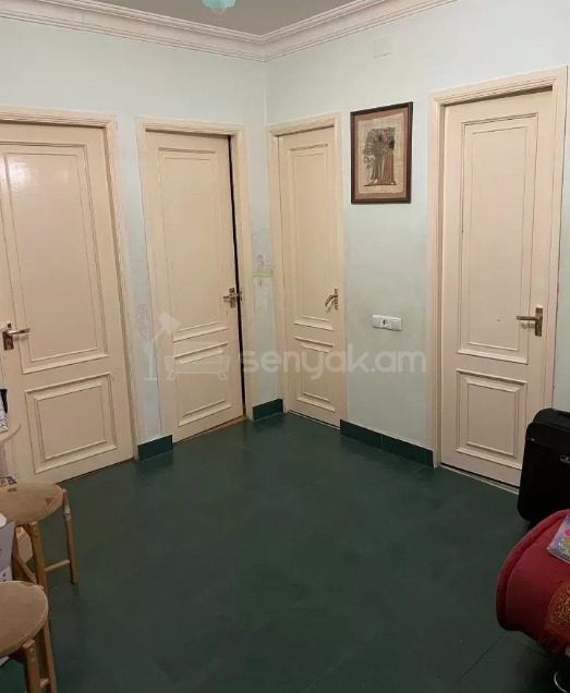 3 Սենյականոց Բնակարան, 92քմ, 1/9 հարկ, Նորմալ Վիճակում