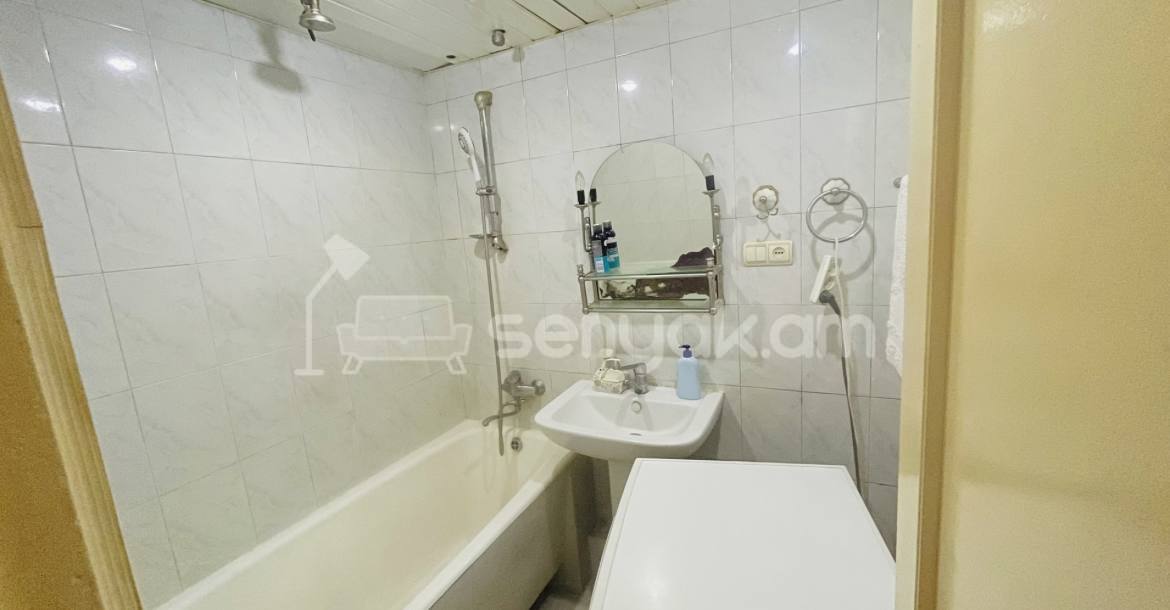 3 Սենյականոց Բնակարան, 97քմ, 2/9 հարկ, Կապիտալ Վերանորոգված