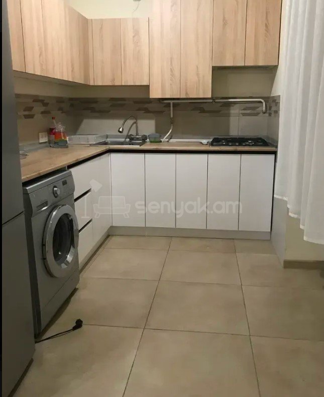 2 Սենյականոց Բնակարան Քարե Շենքում, 50քմ, 5/5 հարկ, Կապիտալ Վերանորոգված, Կահավորված