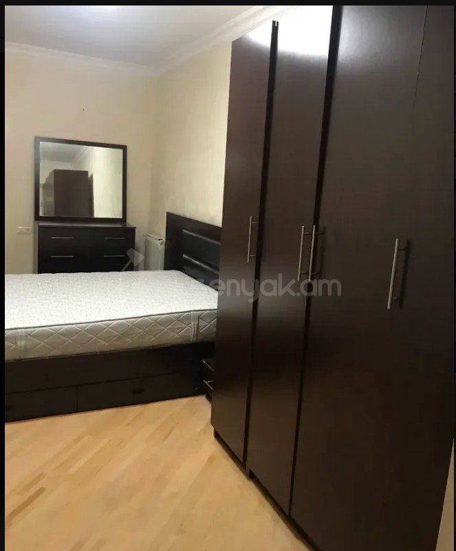 2 Սենյականոց Բնակարան Քարե Շենքում, 50քմ, 5/5 հարկ, Կապիտալ Վերանորոգված, Կահավորված